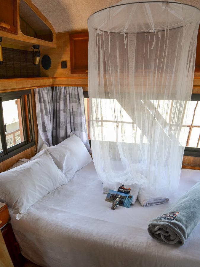 Maggie May House Boat - Colchester - 5Km From Elephant Park Eksteriør bilde