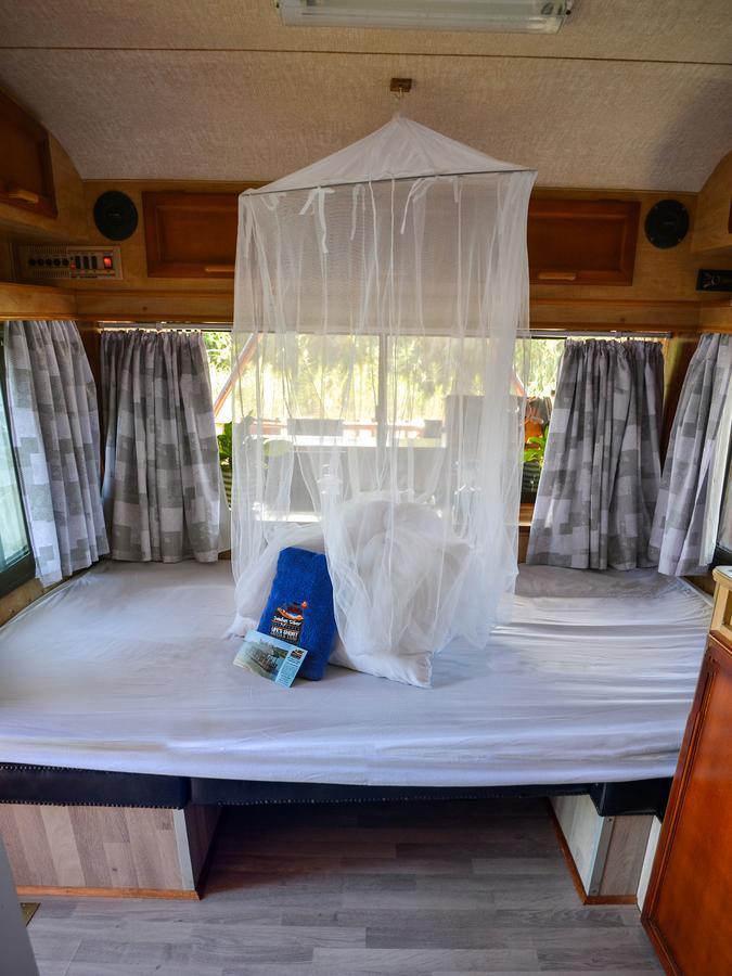 Maggie May House Boat - Colchester - 5Km From Elephant Park Eksteriør bilde