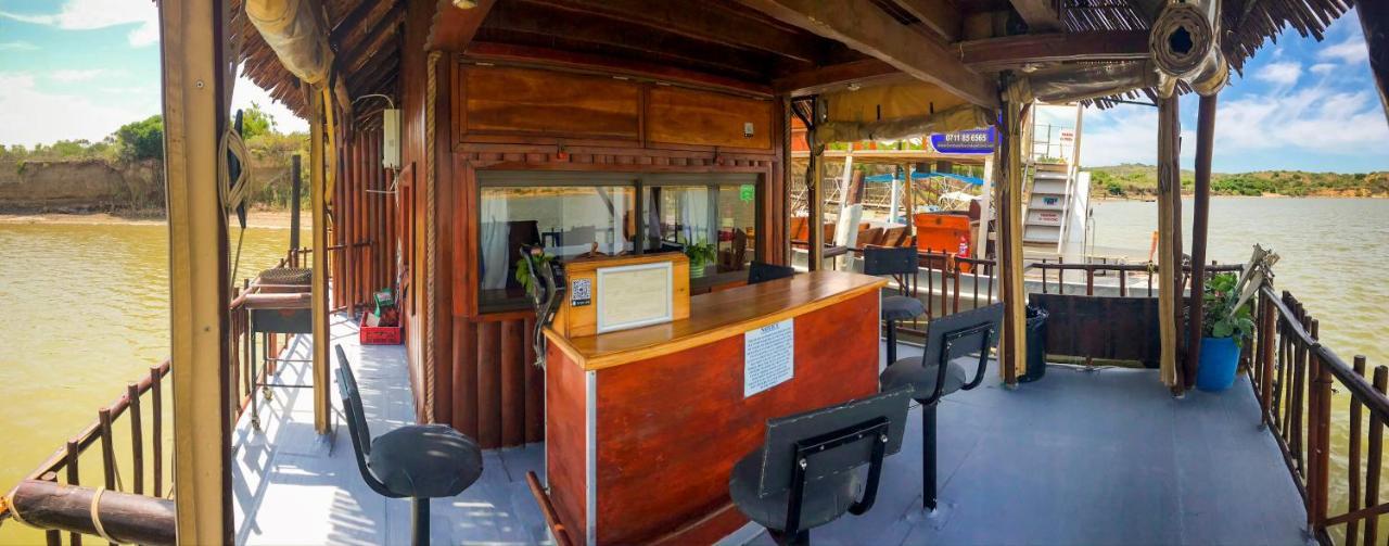 Maggie May House Boat - Colchester - 5Km From Elephant Park Eksteriør bilde